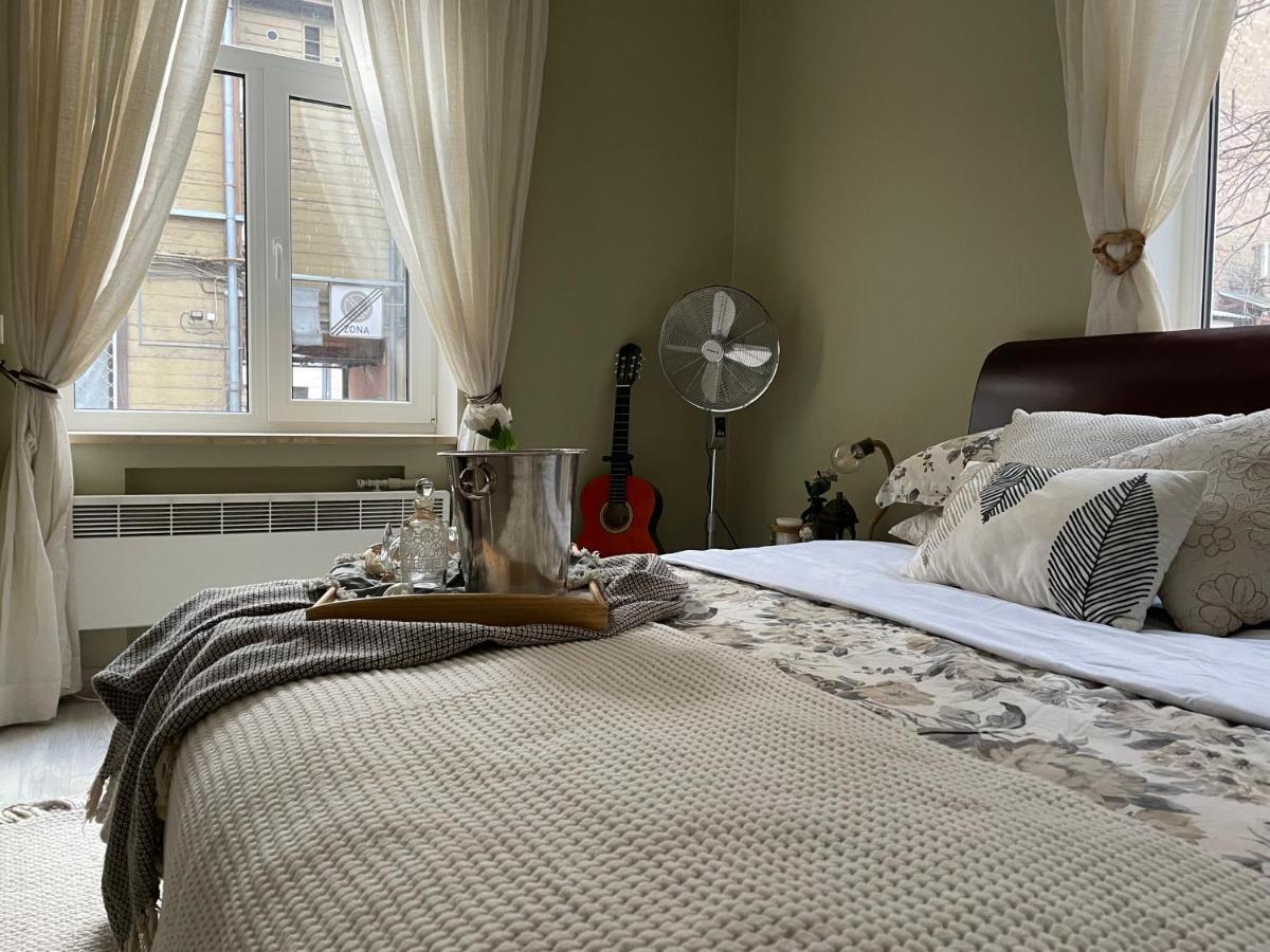 Dzīvoklis Exquisite 1br Apts In Center W Parking *
